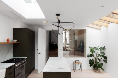 De Beauvoir Townhouse by HÛT