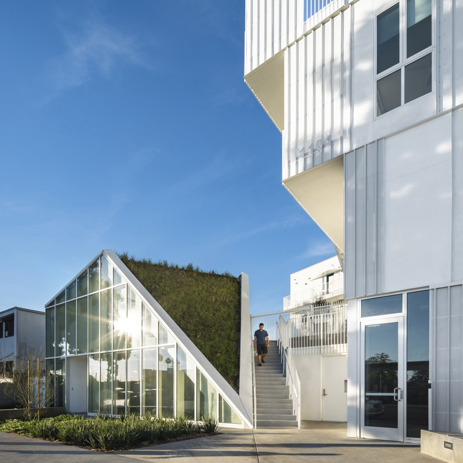 MLK1101 Supportive Housing by LOHA