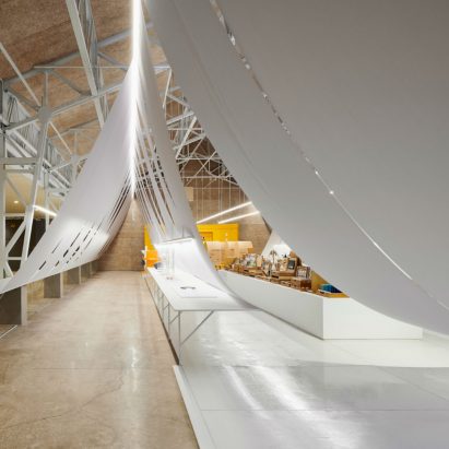 Paper Roof / Paper Curve by B+P Architects