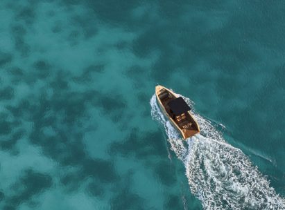 Eelex 6500 electric boat by X Shore