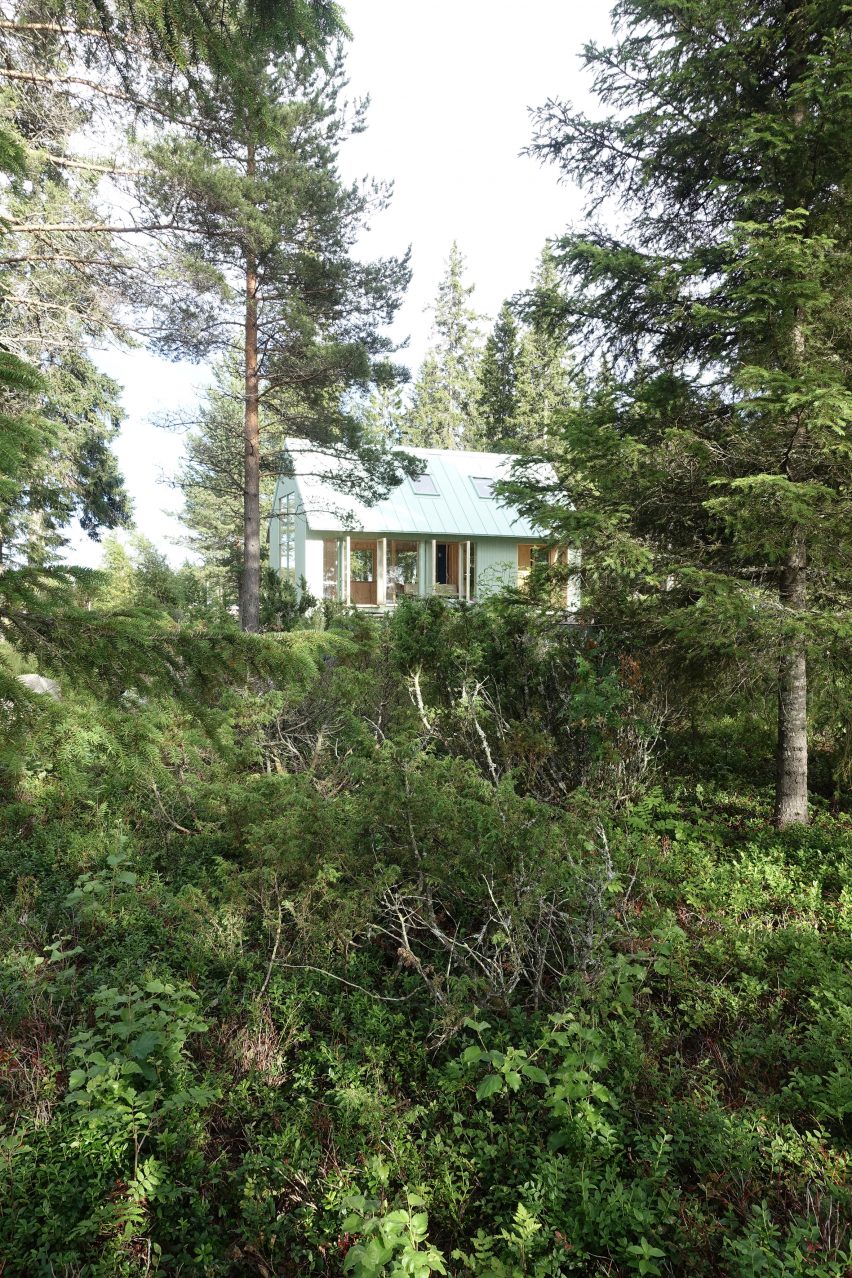 Granholmen summerhouse by Bornstein Lyckefors