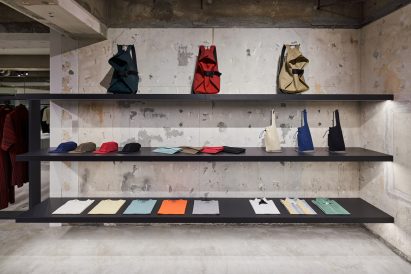 Homme Plissé Tokyo flagship by Tokujin Yoshioka