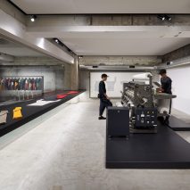Homme Plissé Tokyo flagship by Tokujin Yoshioka