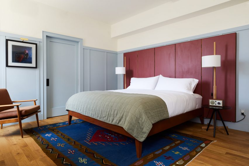 Hotel Kinsley by Robert McKinley
