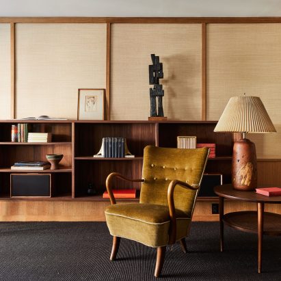 Hotel Kinsley by Robert McKinley