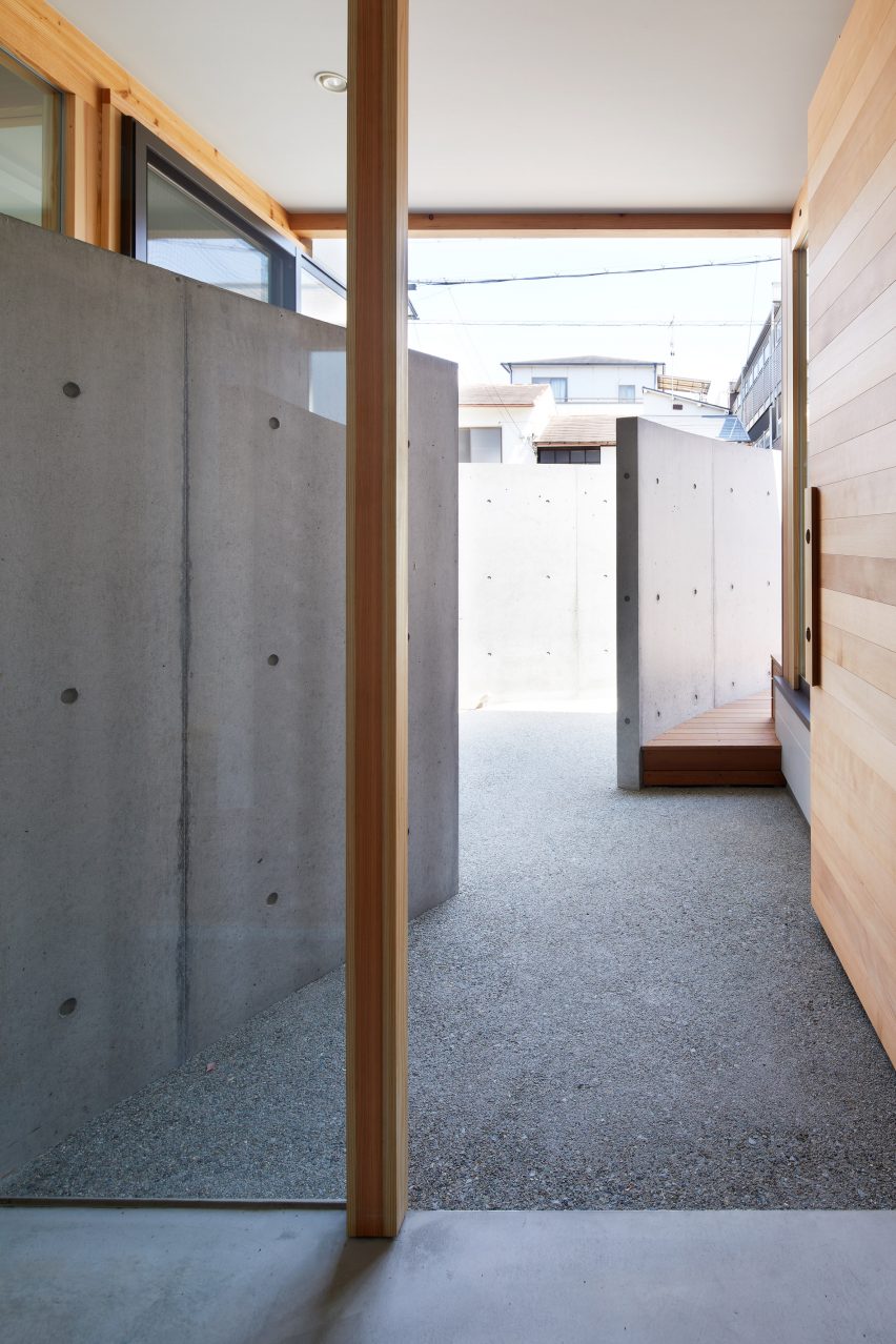 House in Konohana by FujiwaraMuro Architects