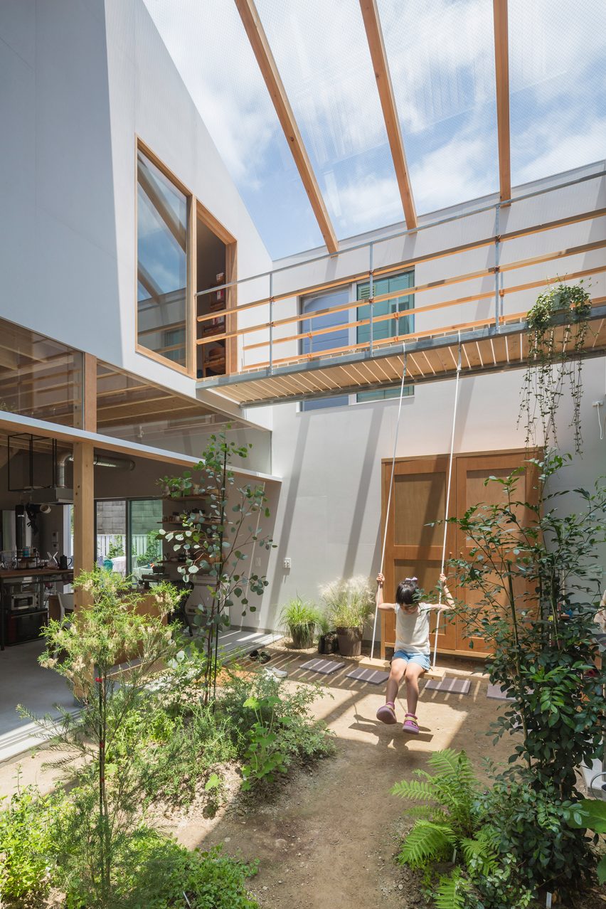 House in Tsukimiyama in Kobe, Japan, by Tato Architects