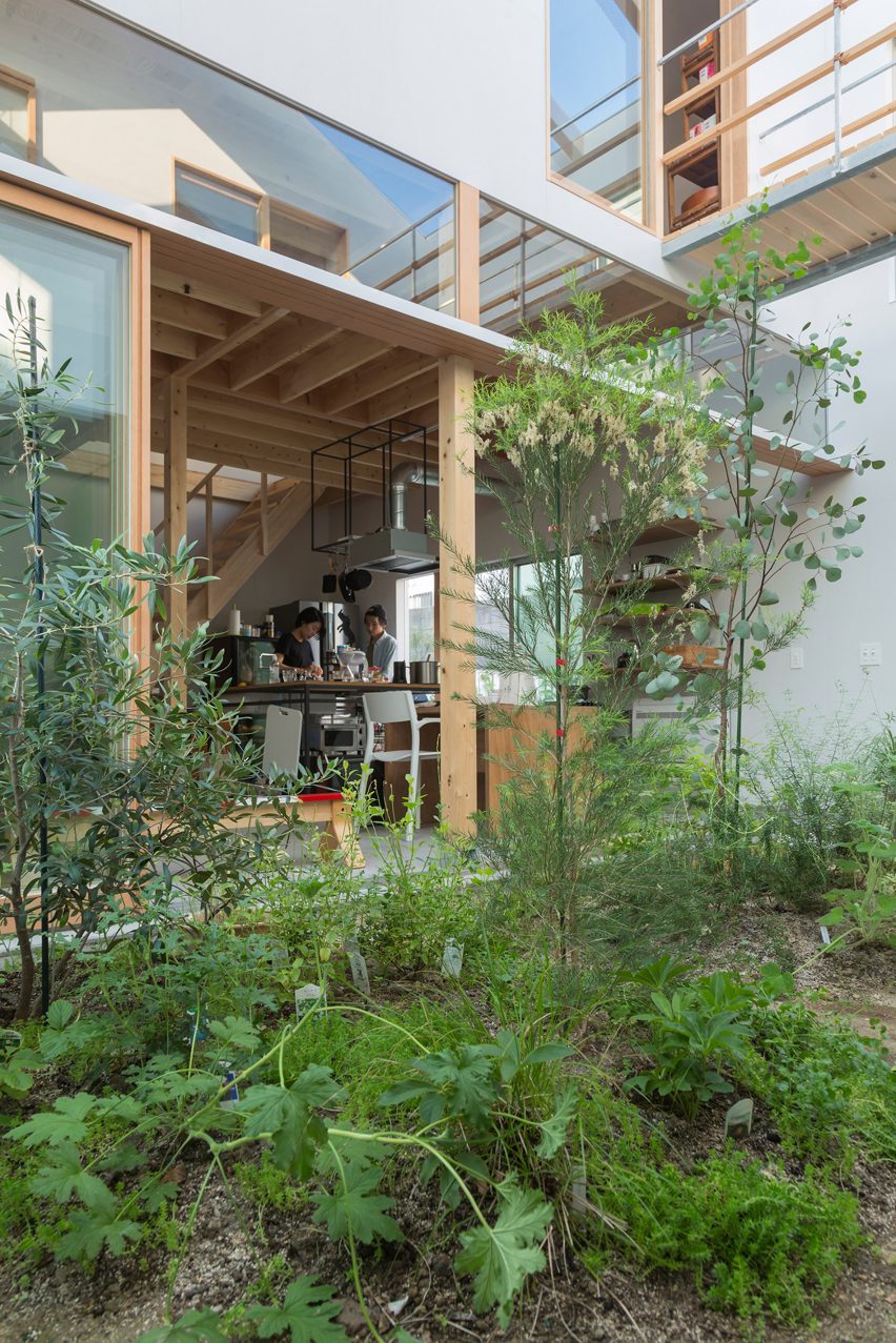 House in Tsukimiyama in Kobe, Japan, by Tato Architects