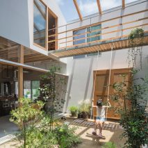 House in Tsukimiyama in Kobe, Japan, by Tato Architects
