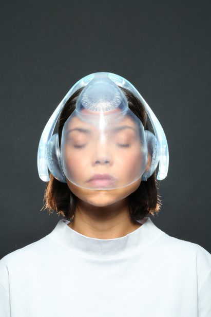 Water-filled Inmergo headphones by Rocco Giovannoni allow immersive listening
