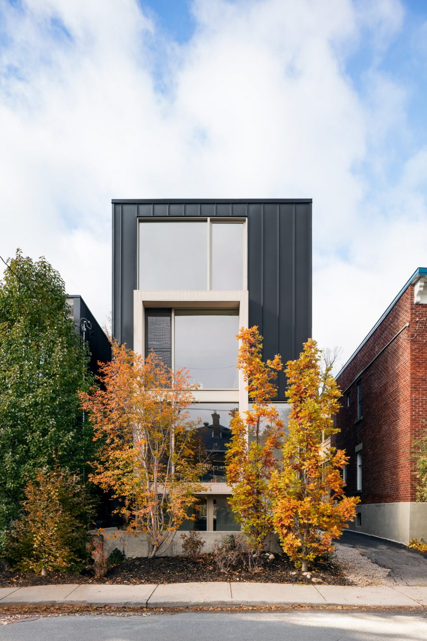 Les Voisines house by Atelier Pierre Thibault