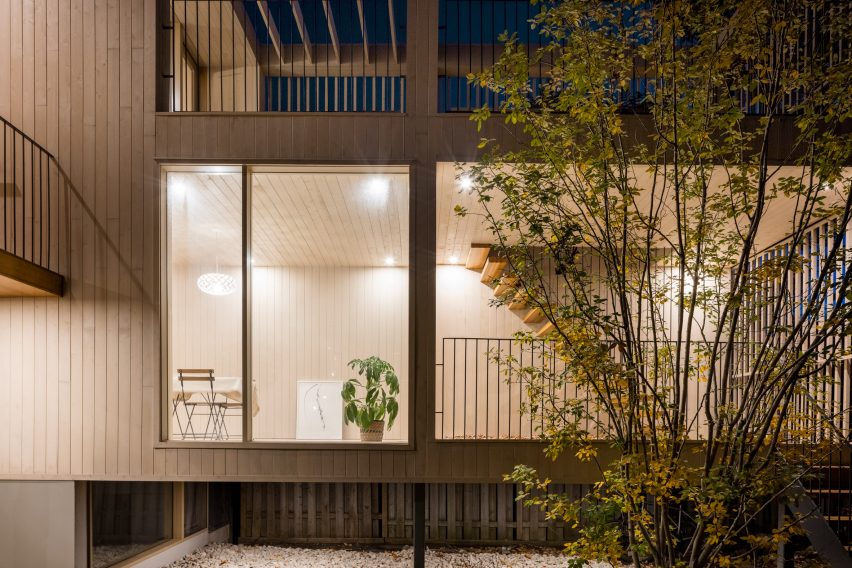 Les Voisines house by Atelier Pierre Thibault