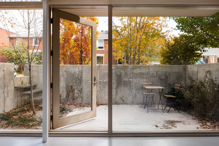Les Voisines house by Atelier Pierre Thibault