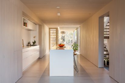 Les Voisines house by Atelier Pierre Thibault