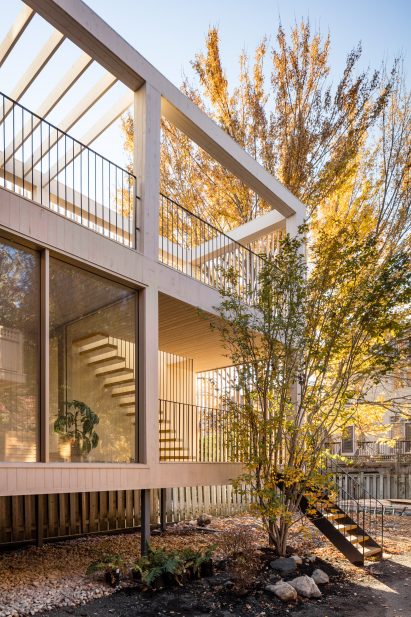 Les Voisines house by Atelier Pierre Thibault