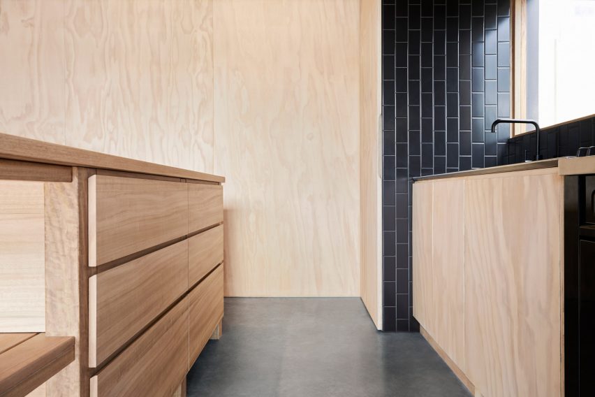 Kitchen of OCM House by Studio Jackson Scott