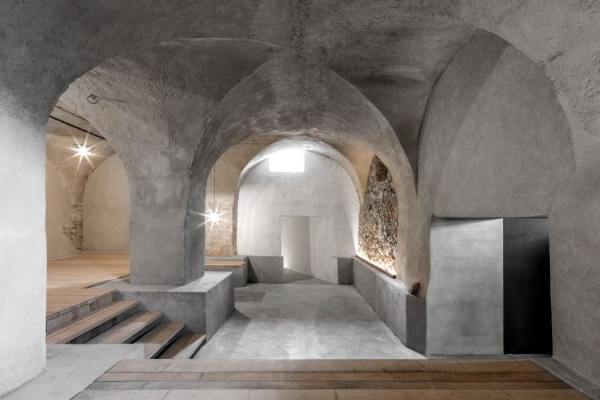 Pacherhof wine cellar by Bergmeisterwolf Architekten