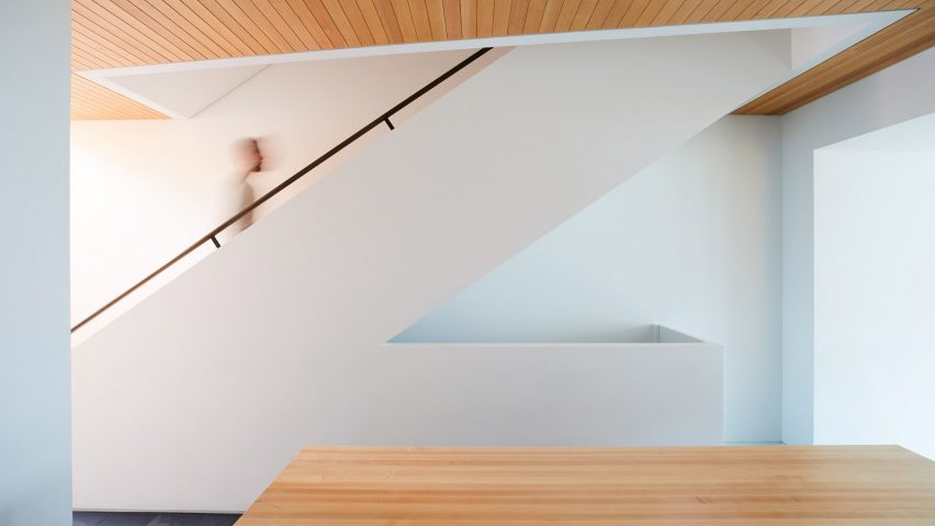 Prismatic Bay Townhouse by Peterson Rich Office