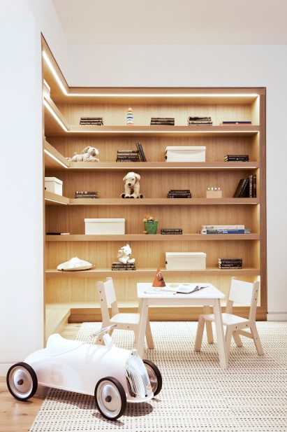 Prismatic Bay Townhouse by Peterson Rich Office