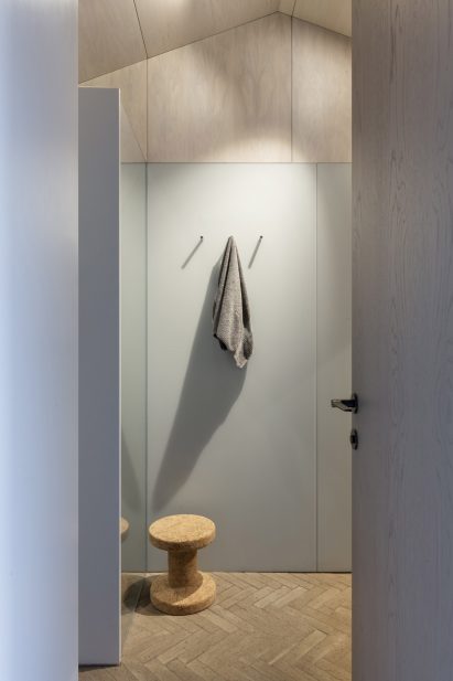 Dungeness holiday home by Johnson Naylor and MSDA