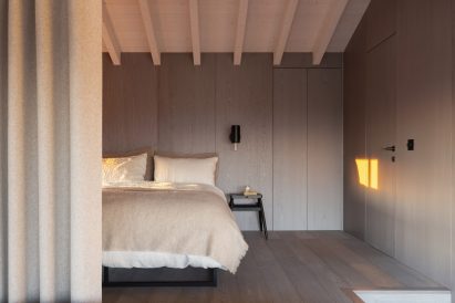 Dungeness holiday home by Johnson Naylor and MSDA