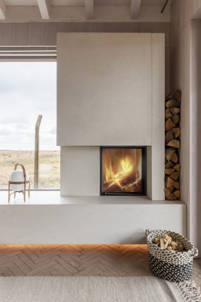 Dungeness holiday home by Johnson Naylor and MSDA