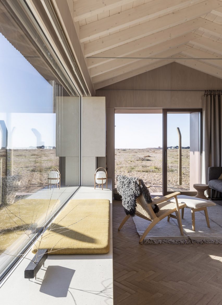 Dungeness holiday home by Johnson Naylor and MSDA