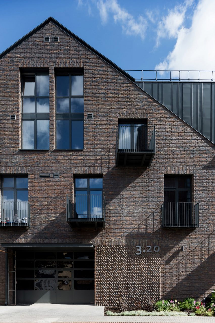 Rassvet Loft Studio by DNK Architecture