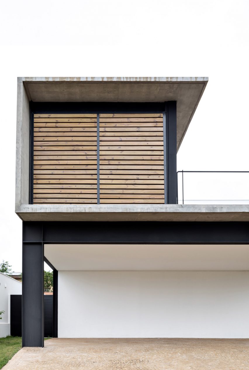 RP House by Estudio BG