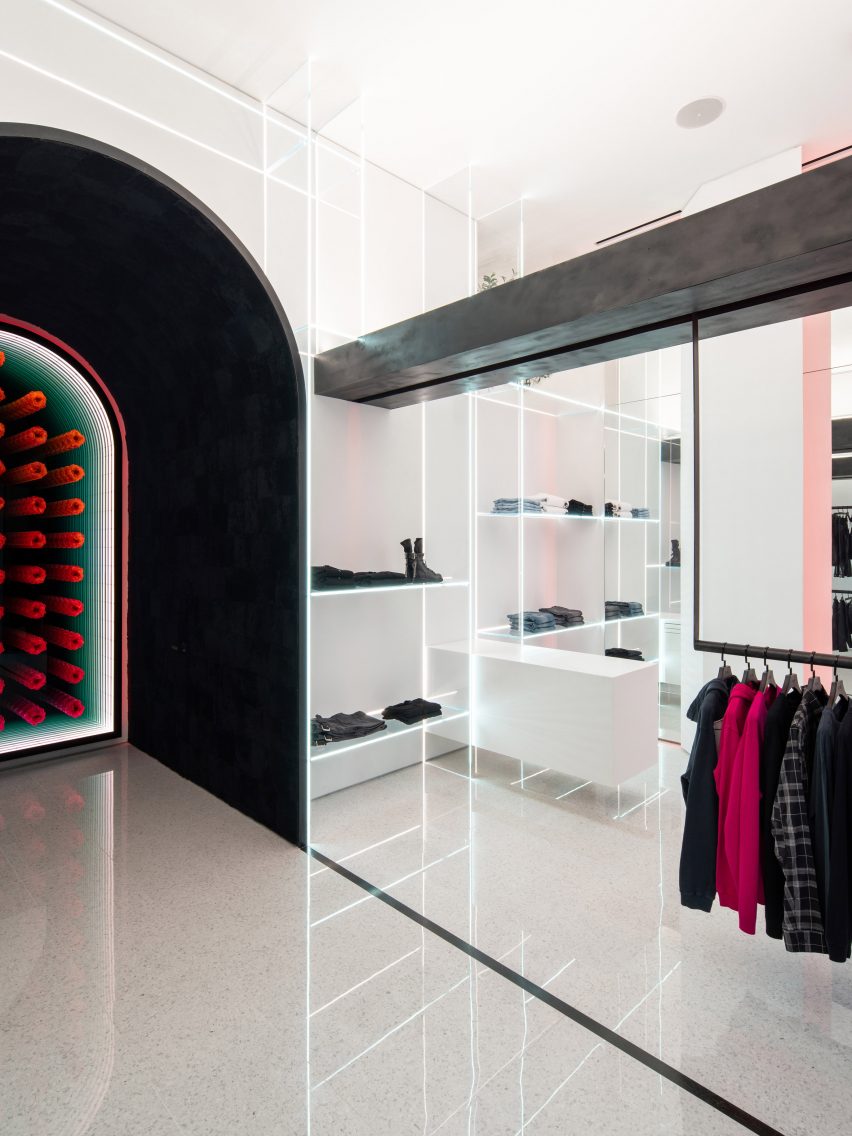 RtA Boutique by Dan Brunn Architecture