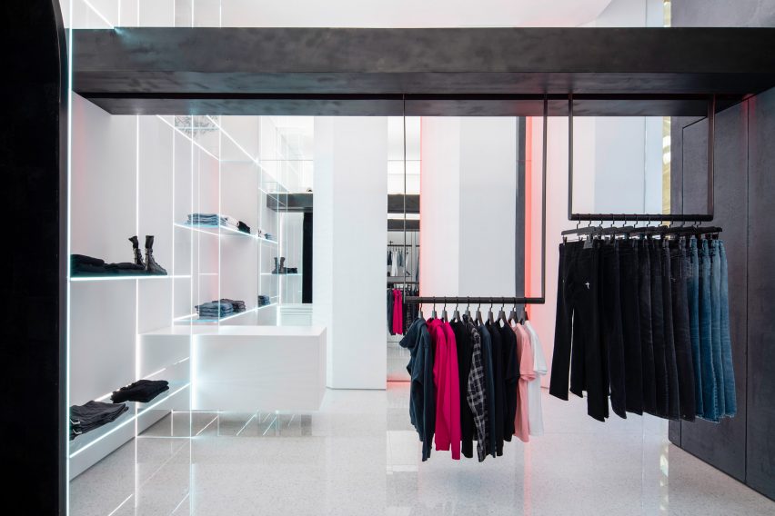 RtA Boutique by Dan Brunn Architecture