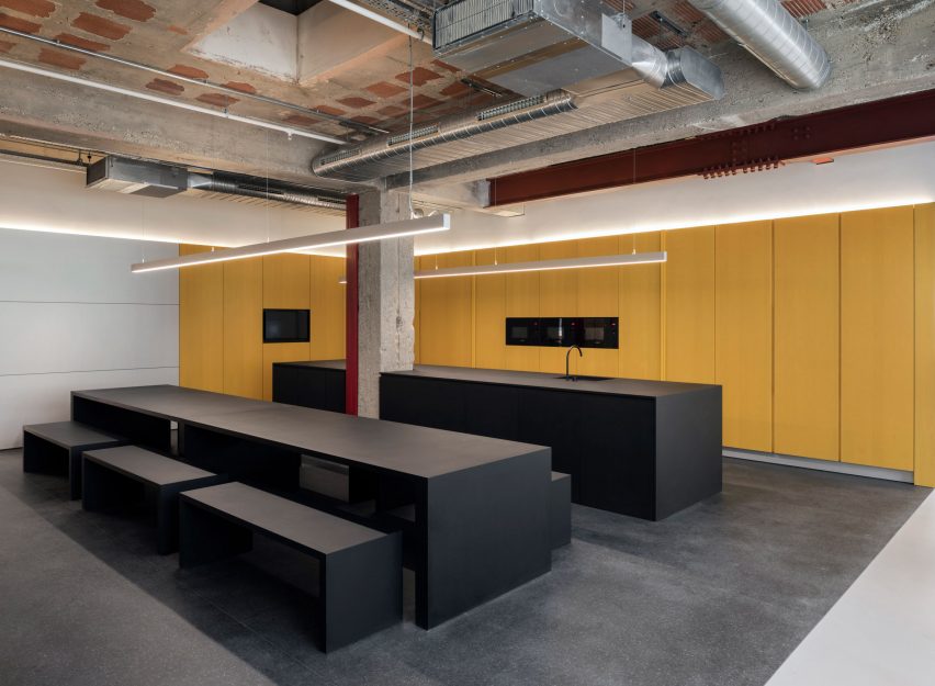 Selfridges offices by Alex Cochrane Architects