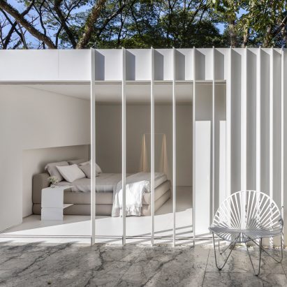 Casa Container by Marilia Pellegrini