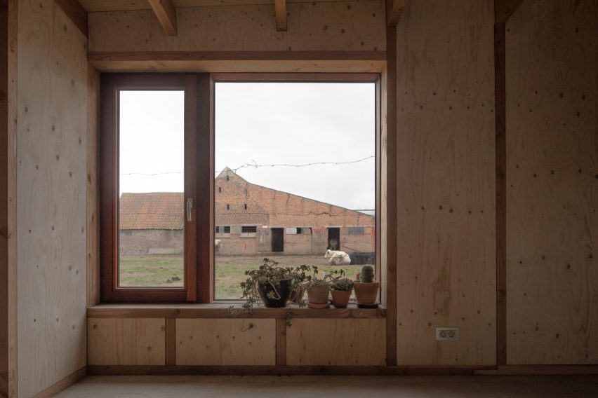 Stief Desmet studio by Graux & Baeyens Architecten