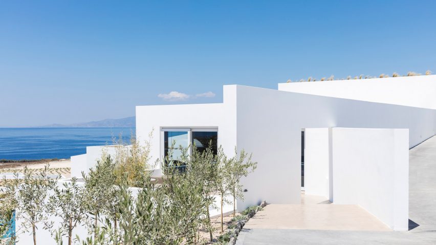 Summer Villa in Santorini, Greece by Kapsimalis Architects