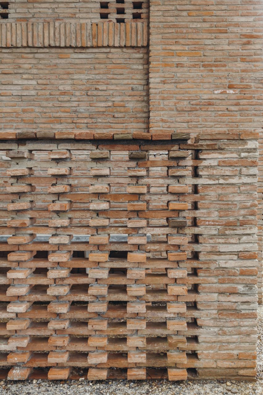 Two cabins Venezuela summer camp by ATA