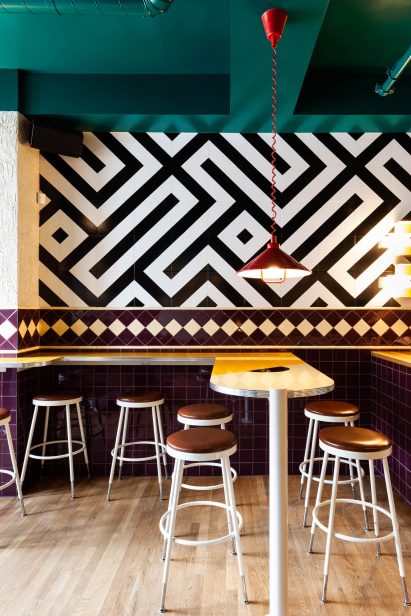 vinvinvin wine bar by Menard Dworkind