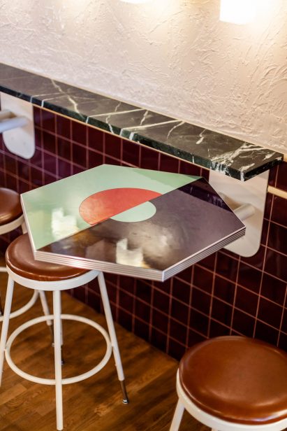 vinvinvin wine bar by Menard Dworkind