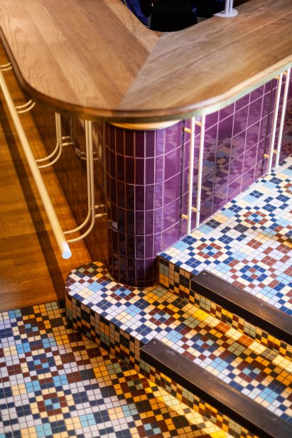 vinvinvin wine bar by Menard Dworkind