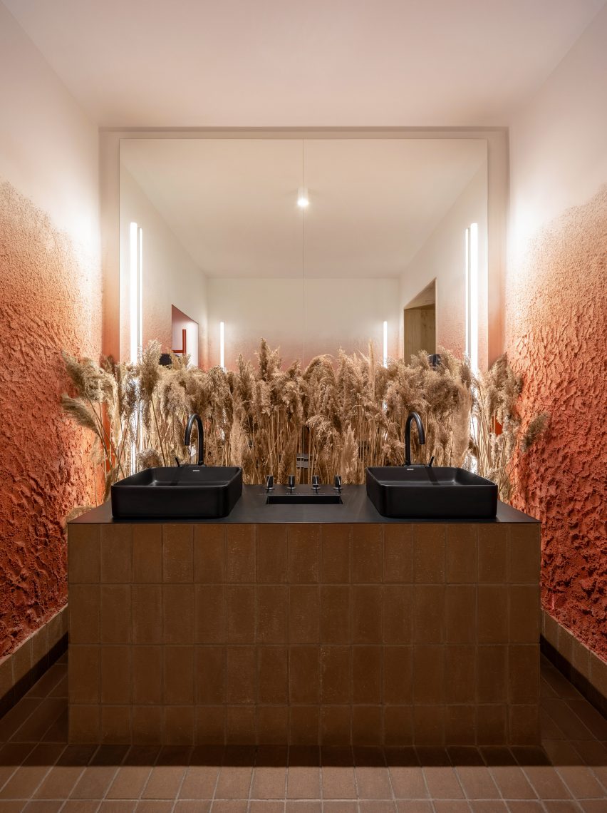 100 Rokiv Tomu Vpered in Kiev, Ukraine by Balbek Bureau