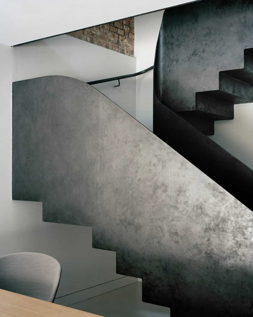 9 Jeffrey's Place by Tasou Associates