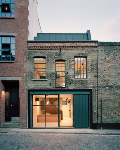 9 Jeffrey's Place by Tasou Associates