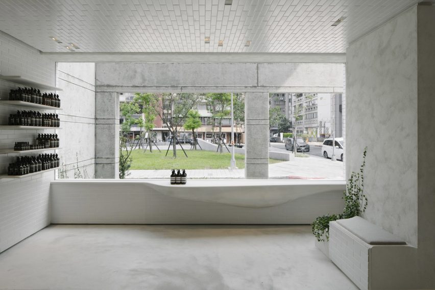 Aesop Daan Signature Store by Mlkk Studio