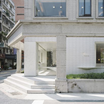 Aesop Daan Signature Store by Mlkk Studio