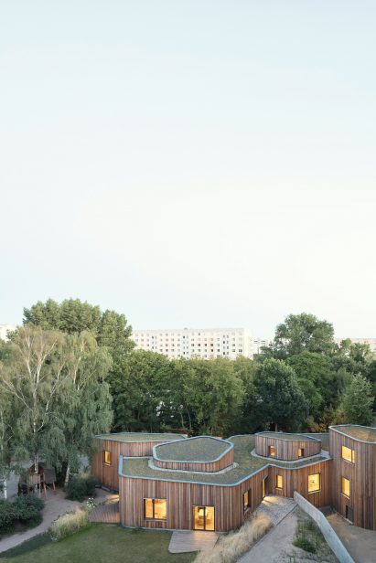 after-school care centre for the Waldorf School Berlin-Prenzlauer Berg by Mono Architekten