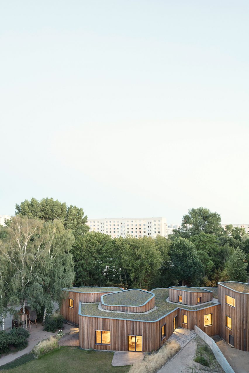after-school care centre for the Waldorf School Berlin-Prenzlauer Berg by Mono Architekten