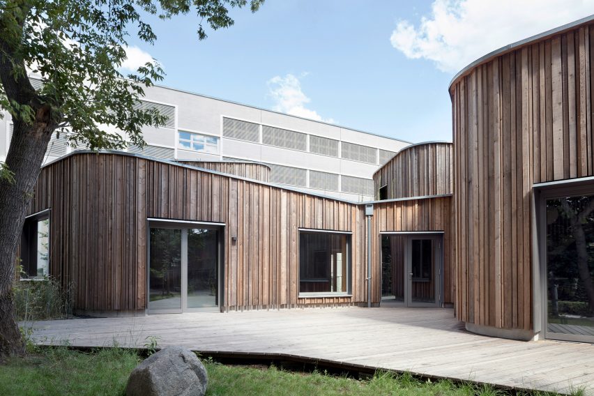 after-school care centre for the Waldorf School Berlin-Prenzlauer Berg by Mono Architekten
