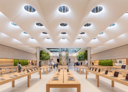 Apple Fifth Avenue by Foster + Partners