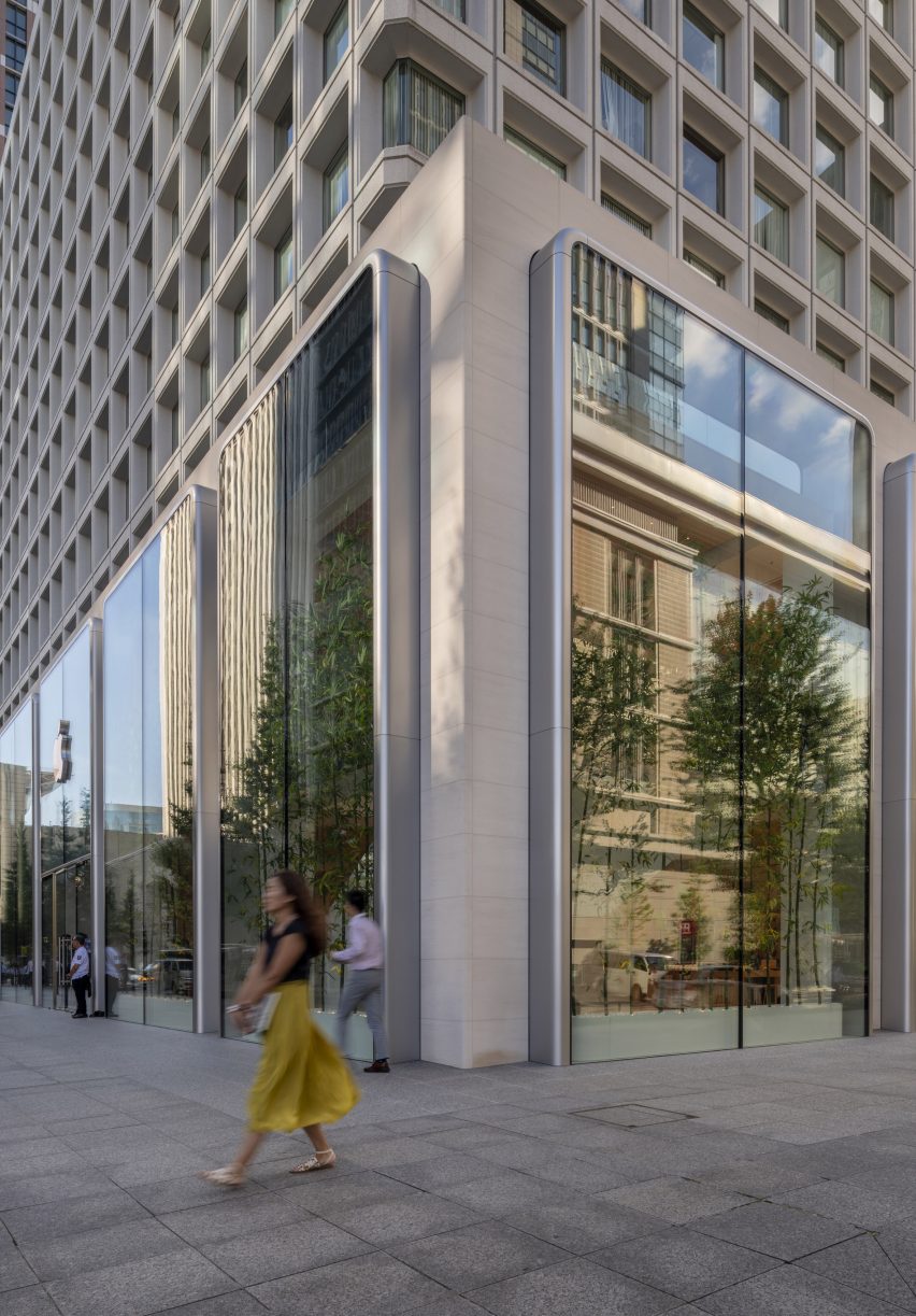 Apple Store Apple Marunouchi, Tokyo, by Foster + Partners