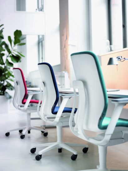 AT 187 ergonomic office chair by Wilkahn